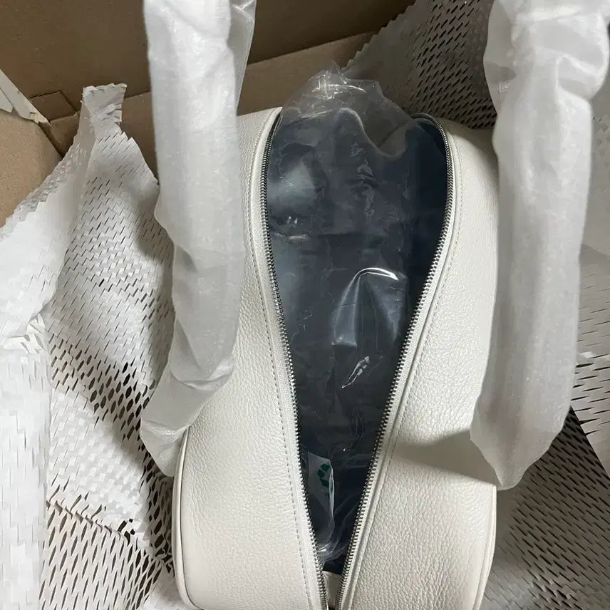 [SOLD OUT] 릴리코츠 릴리 레더백