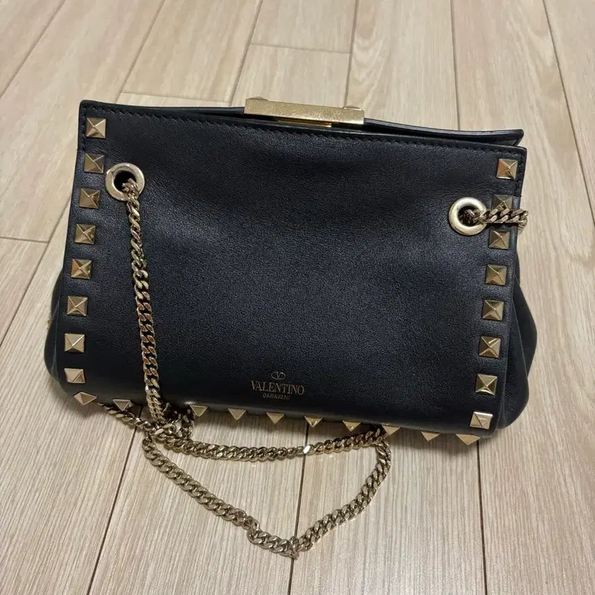[BUNJANG] Valentino Rockstud Mini Chain Shoulder Bag / 발렌티노 락스터드 미니 체인 숄더백