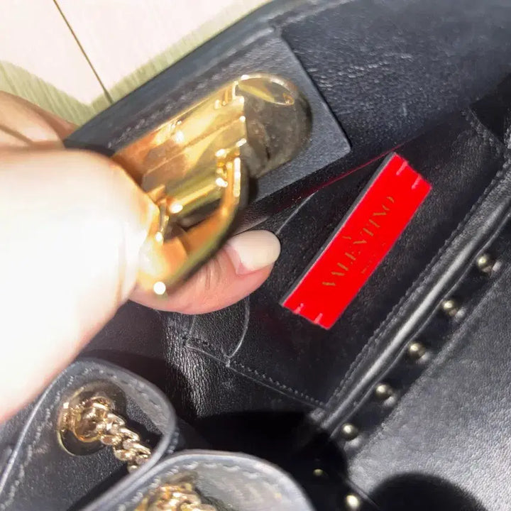 [BUNJANG] Valentino Rockstud Mini Chain Shoulder Bag / 발렌티노 락스터드 미니 체인 숄더백