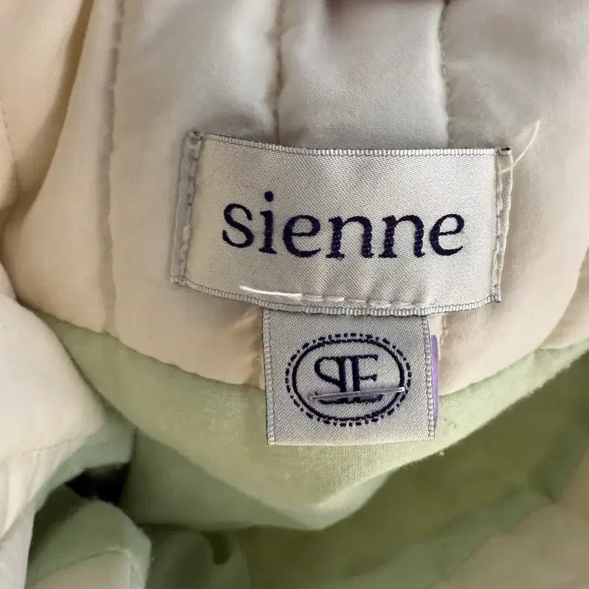 [BUNJANG] Sienne Padded Tote Bag Ivory / 시엔느 패딩 토트백 아이보리