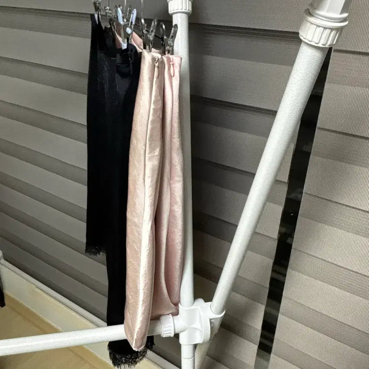 [BUNJANG] Mango Many Please AILE Satin Lace Skirt - Navy (Size S) / 망고매니플리즈 AILE SATIN LACE SKIRT_NAVY (S)