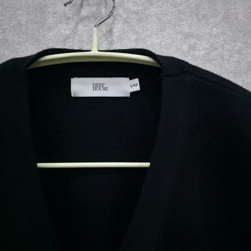[BUNJANG] DEEF HOUSE Pure V-Neck Men&
