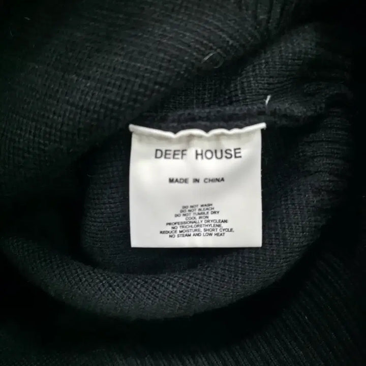 [BUNJANG] DEEF HOUSE Pure V-Neck Men&