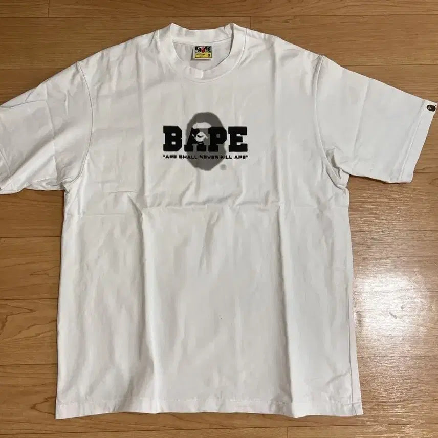[BUNJANG] BAPE Graffiti Logo Relaxed Fit T-Shirt / [M] 베이프 그래피티 로고 릴렉스드 핏