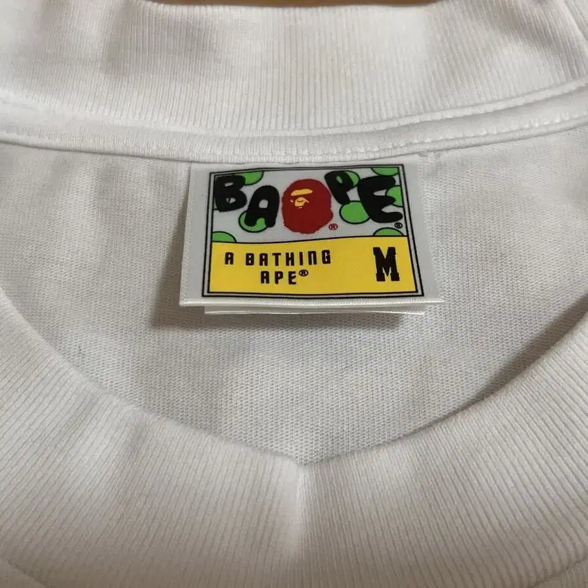 [BUNJANG] BAPE Graffiti Logo Relaxed Fit T-Shirt / [M] 베이프 그래피티 로고 릴렉스드 핏