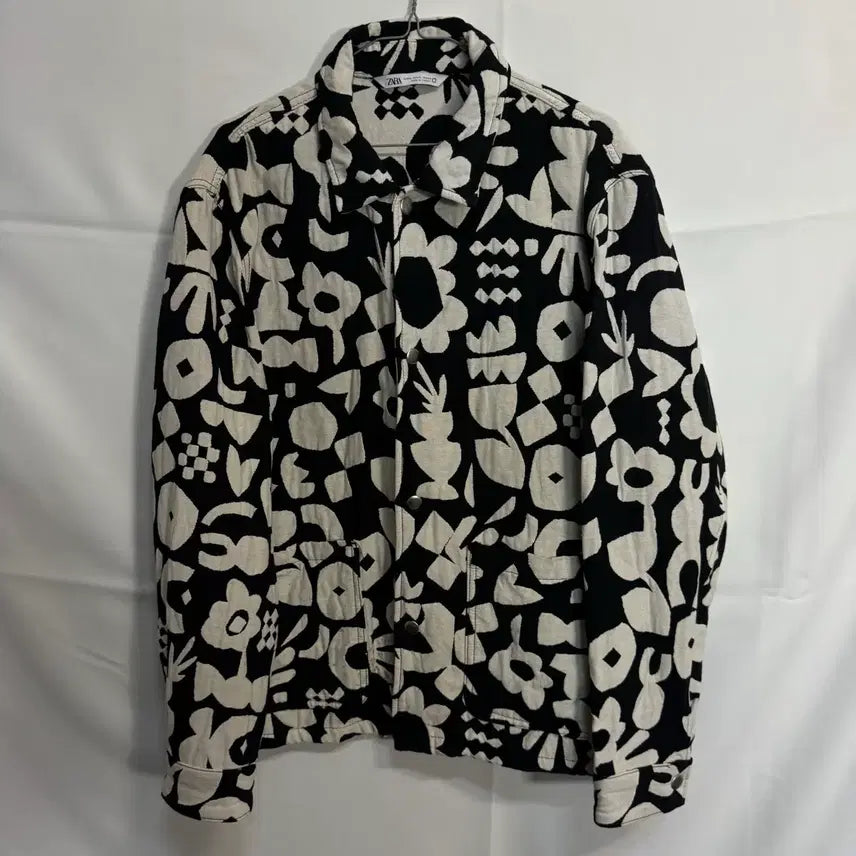 [BUNJANG] Zara Black Floral Pattern Shirt Jacket / 자라 플라워 패턴 셔츠 자켓 블랙
