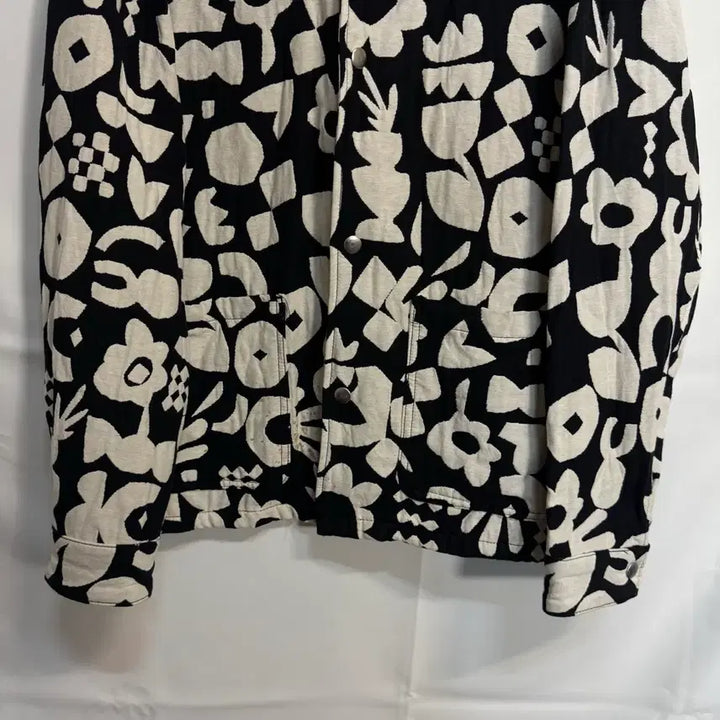 [BUNJANG] Zara Black Floral Pattern Shirt Jacket / 자라 플라워 패턴 셔츠 자켓 블랙