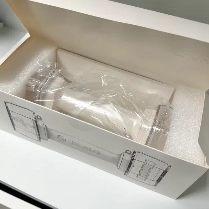 [BUNJANG] PLAVE Official Light Stick - Mint Condition / 미사용, 포카O) 플레이브 응원봉 아뵹 양도