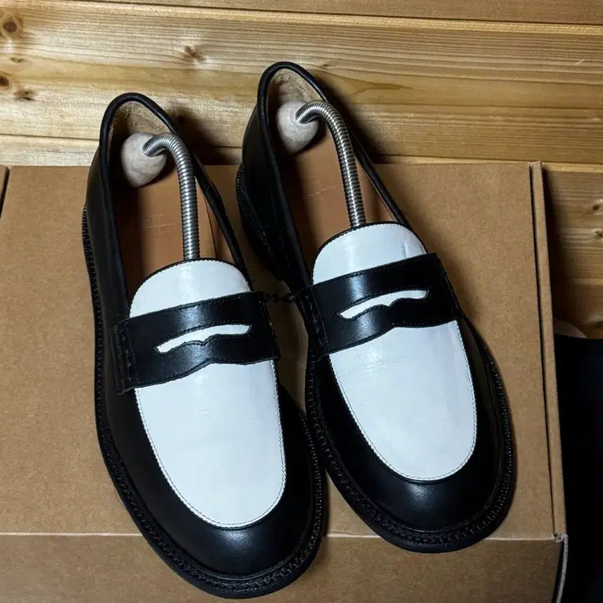 [BUNJANG] Rotoko x Kinch Spectator Loafers 265 / 킨치x쿨케이 스펙테이터 로퍼 265
