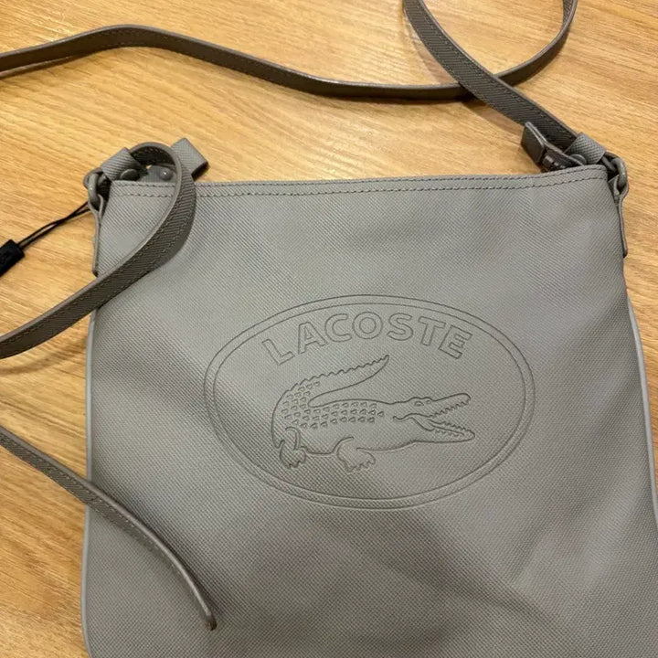 [BUNJANG] Lacoste Crossbody Bag Gray / 라코스테 크로스백 그레이