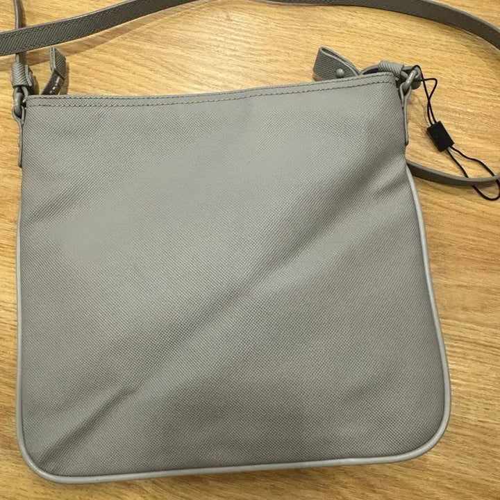 [BUNJANG] Lacoste Crossbody Bag Gray / 라코스테 크로스백 그레이
