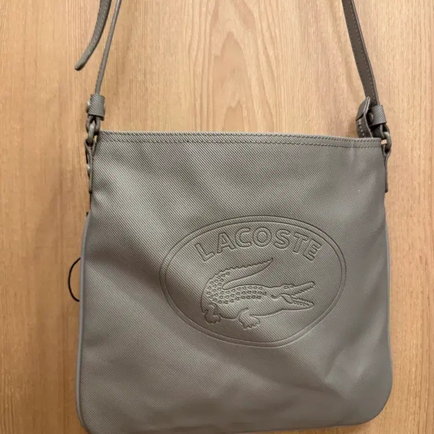 [BUNJANG] Lacoste Crossbody Bag Gray / 라코스테 크로스백 그레이