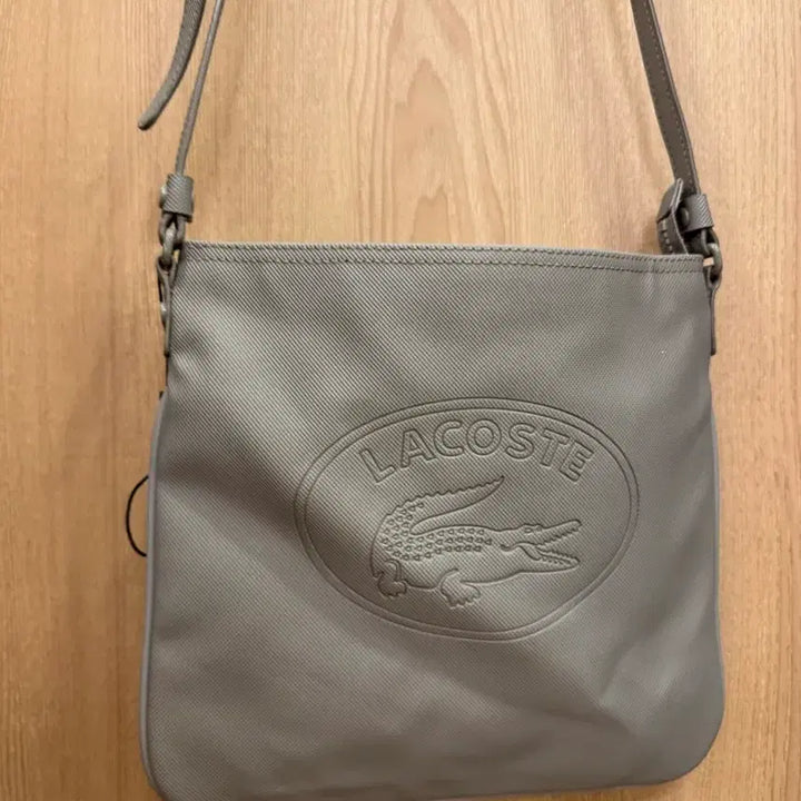 [BUNJANG] Lacoste Crossbody Bag Gray / 라코스테 크로스백 그레이