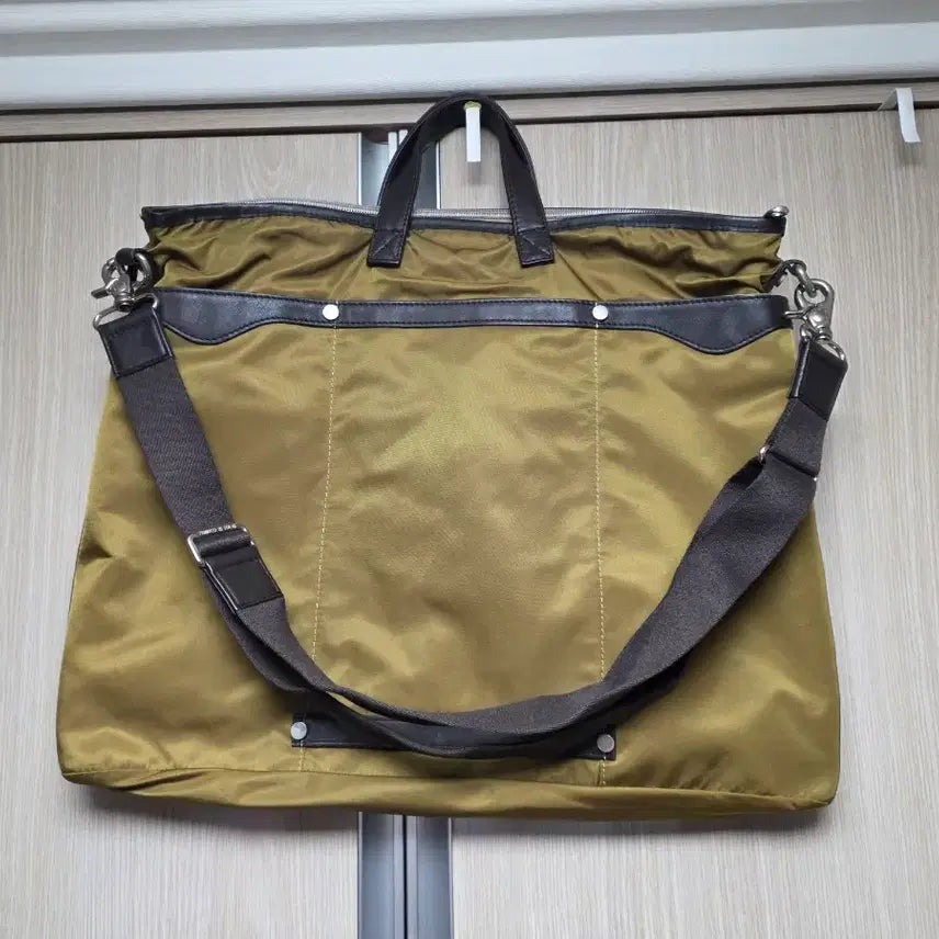 [BUNJANG] Orobianco Helmet Bag Style Crossbody Bag / 오로비앙코 헬멧백 스타일