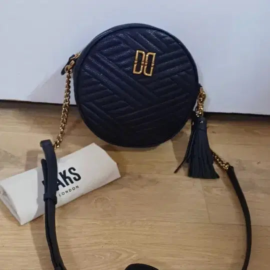 [BUNJANG] Daks Leather Quilted Tassel Round Crossbody Bag / 닥스 소가죽 퀼팅 태슬 라운드 크로스백