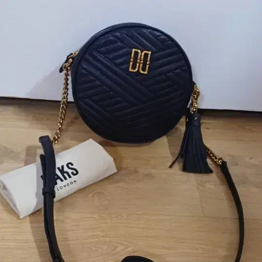 [BUNJANG] Daks Leather Quilted Tassel Round Crossbody Bag / 닥스 소가죽 퀼팅 태슬 라운드 크로스백