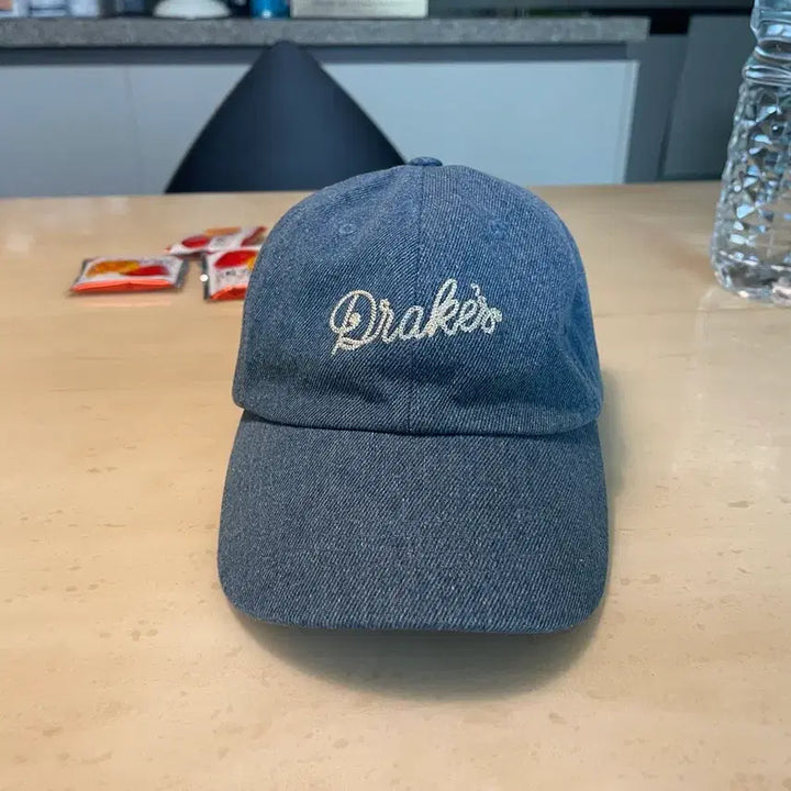 [BUNJANG] Drakes Light Denim Chainstitch Ball Cap / 드레익스(Drakes) 라이트데님 체인스티치 볼캡/모자