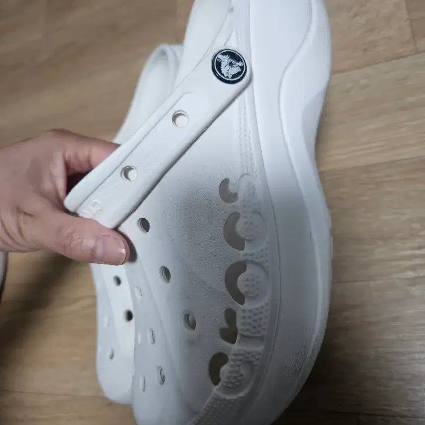 [BUNJANG] Crocs White Sandals Slippers Size 8 / 크록스 흰색 샌들 슬리퍼 8사이즈