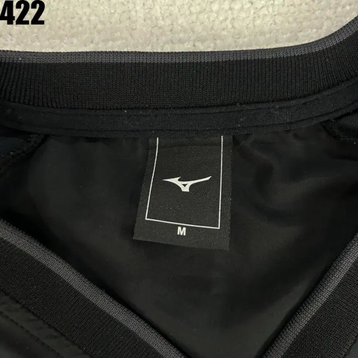 [BUNJANG] Mizuno Black Windbreaker Long Sleeve T-Shirt M / 미즈노 블랙 바람막이 긴팔 티셔츠 m