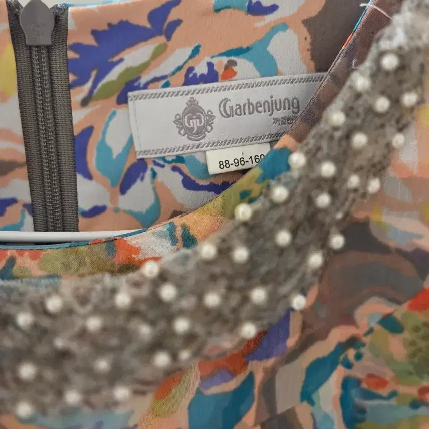 [BUNJANG] Floral Chiffon Long Dress with Pearl Embellishments / 꽃무늬 시폰 롱 원피스 진주 장식