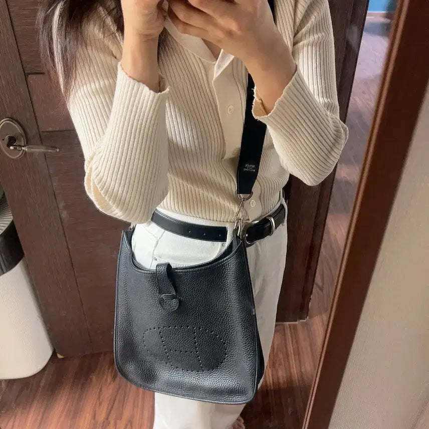 [BUNJANG] Genuine Leather Messenger Bag / 소가죽 메신저백