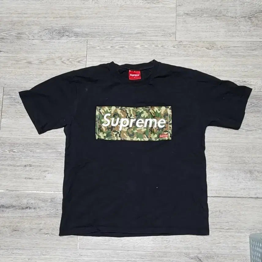 [SOLD OUT] 슈프림 카모 박스 로고 블랙 반팔티