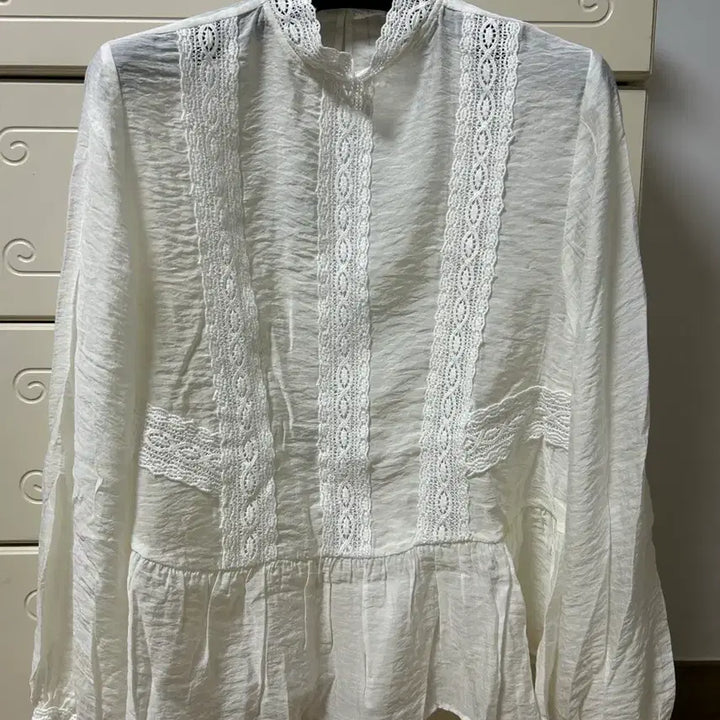 [BUNJANG] ZARA Park Bo-young Lace Blouse / 자라 박보영 블라우스