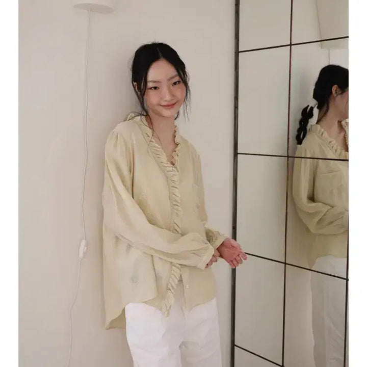 [BUNJANG] Demellie Curley Wrinkle Blouse Olive / 드멜리 컬리 링클 블라우스 올리브