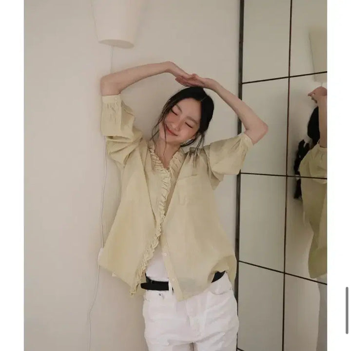 [BUNJANG] Demellie Curley Wrinkle Blouse Olive / 드멜리 컬리 링클 블라우스 올리브