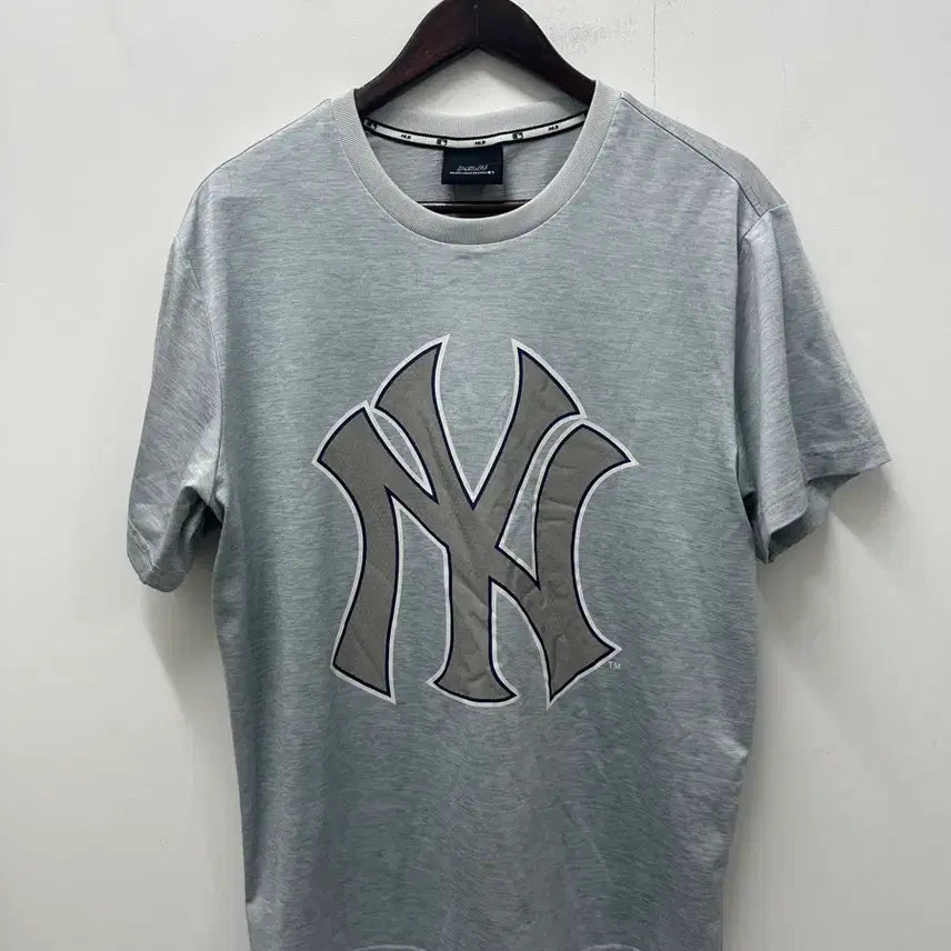 [SOLD OUT] [만원 아라비아빈티지] MLB 뉴욕 양키스 회색 반팔 티셔츠 105