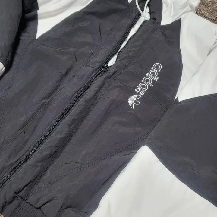 [BUNJANG] Adidas Padded Adicolor Windbreaker 5XL / 아디다스 패디드 애디컬러 패딩 바람막이 5XL