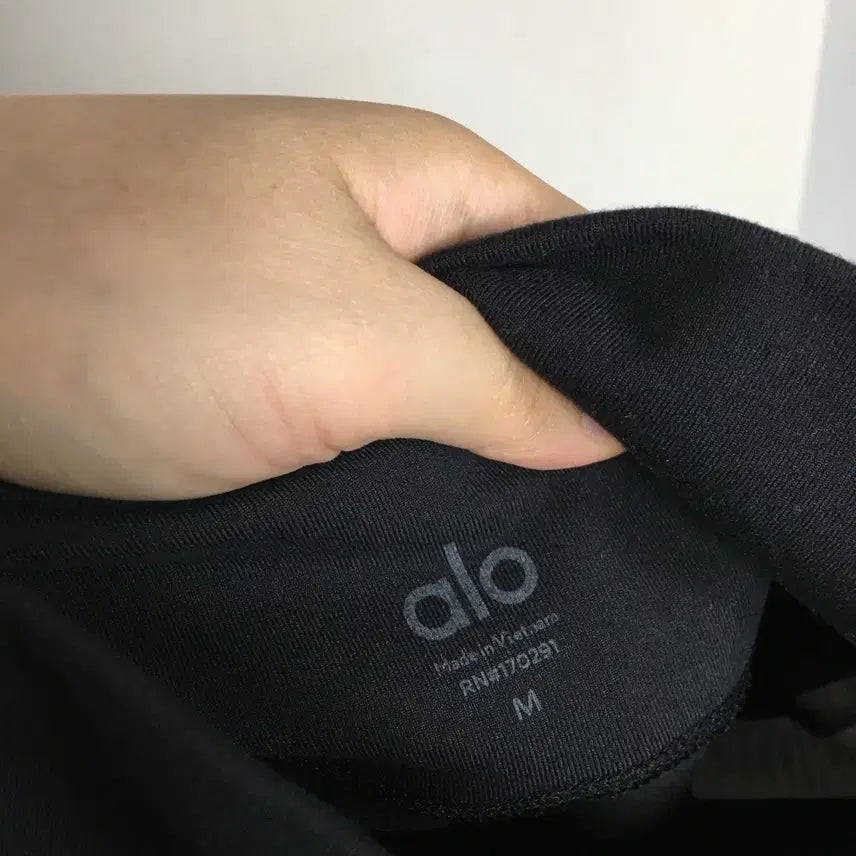 [SOLD OUT] ALO 알로 에어브러쉬 부츠컷 레깅스 M