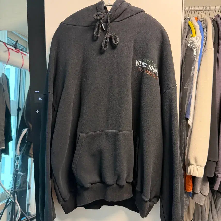 [BUNJANG] WEIRD JOURNEY Black Hoodie / WEIRD JOURNEY 검정색 후드티