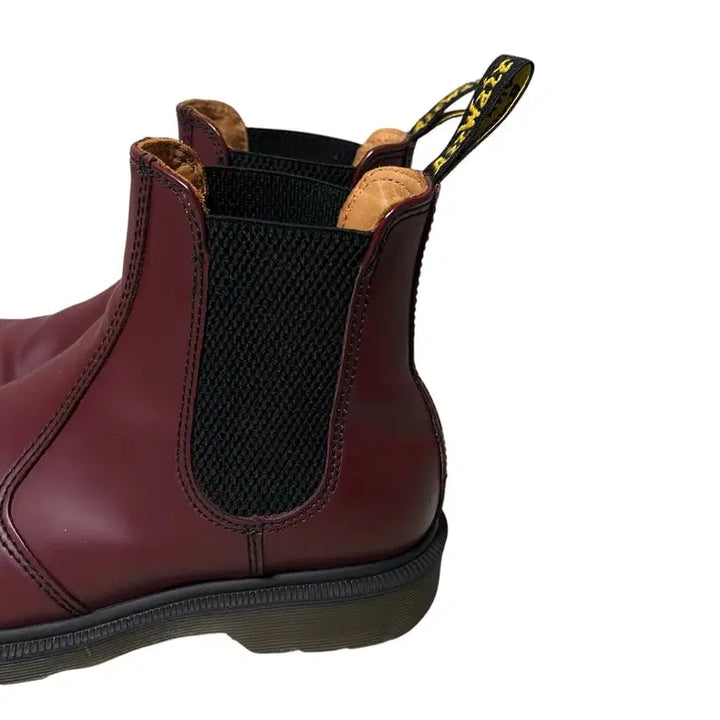 [BUNJANG] Dr. Martens Cherry Red Chelsea Boots / 닥터마틴 체리레드 첼시 부츠