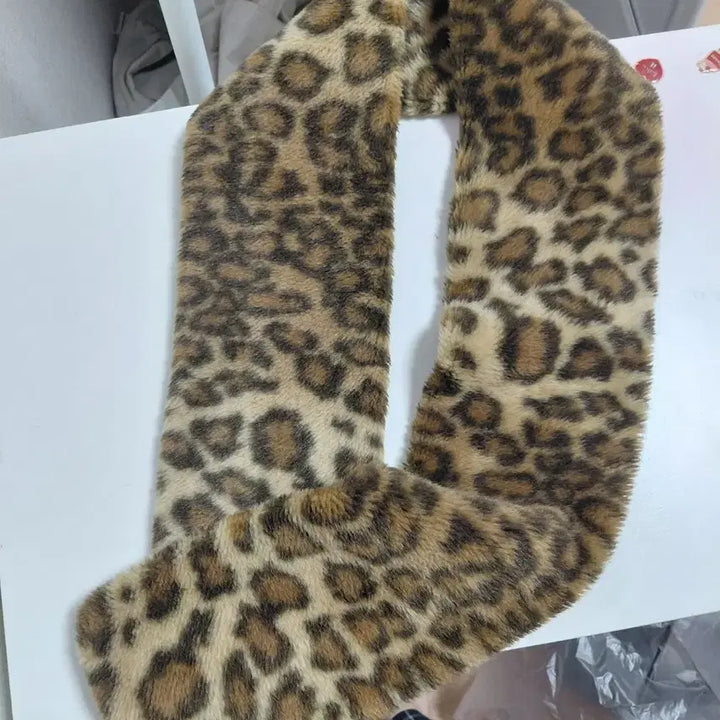 [BUNJANG] Golden Moca Leopard Fur Scarf / 골든모카 갸루 레오파드 퍼 목도리