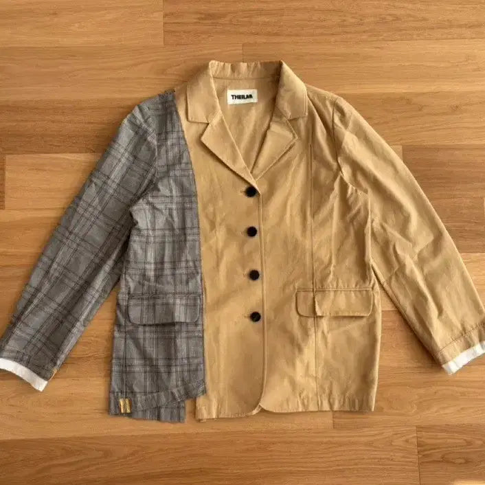 [BUNJANG] THEILMA Asymmetric Color-Block Jacket / THEILMA 더일마 비대칭 배색 자켓