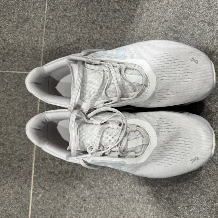 [BUNJANG] On Running Cloudmonster White 275 / 온러닝 클라우드 몬스터 화이트 275