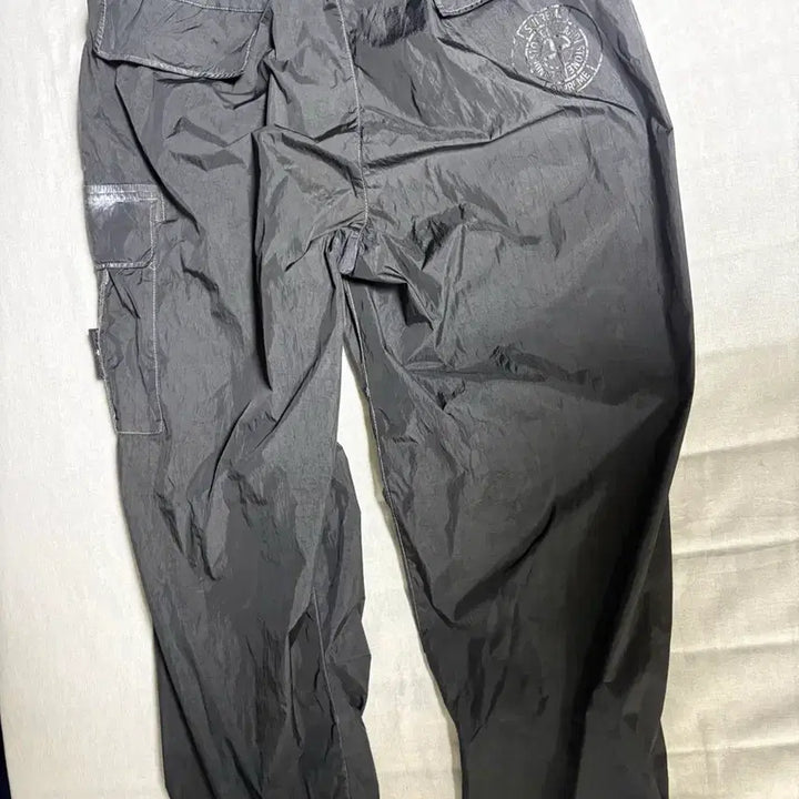 [BUNJANG] Supreme Stone Island Painted Camo Nylon Cargo Pants Black / [S]슈프림 스톤아일랜드 페인티드 카모 나일론 카고팬츠 블랙