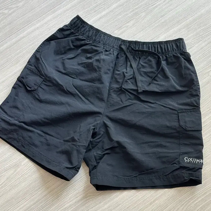 [SOLD OUT] 컬럼비아 반바지 2벌 (블랙+카키)