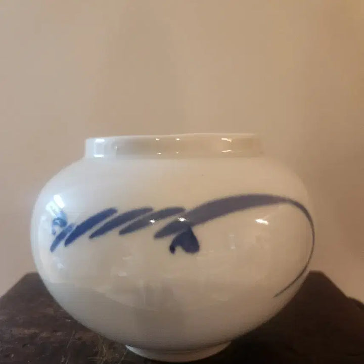 [BUNJANG] Hobong Jang Songmo Blue and White Porcelain Small Tea Pot / 무형문화재 호봉 장송모 작 청화백자 초화문 소호,차호
