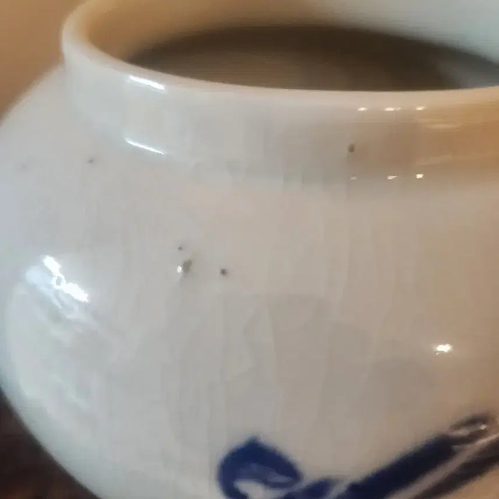 [BUNJANG] Hobong Jang Songmo Blue and White Porcelain Small Tea Pot / 무형문화재 호봉 장송모 작 청화백자 초화문 소호,차호