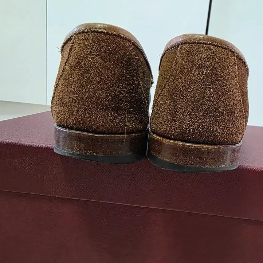 [SOLD OUT] 까르미나 홀스빗 로퍼 7uk 260