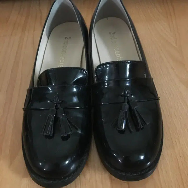 [BUNJANG] 2nd Concepts Black Enamel Tassel Loafers (Women&