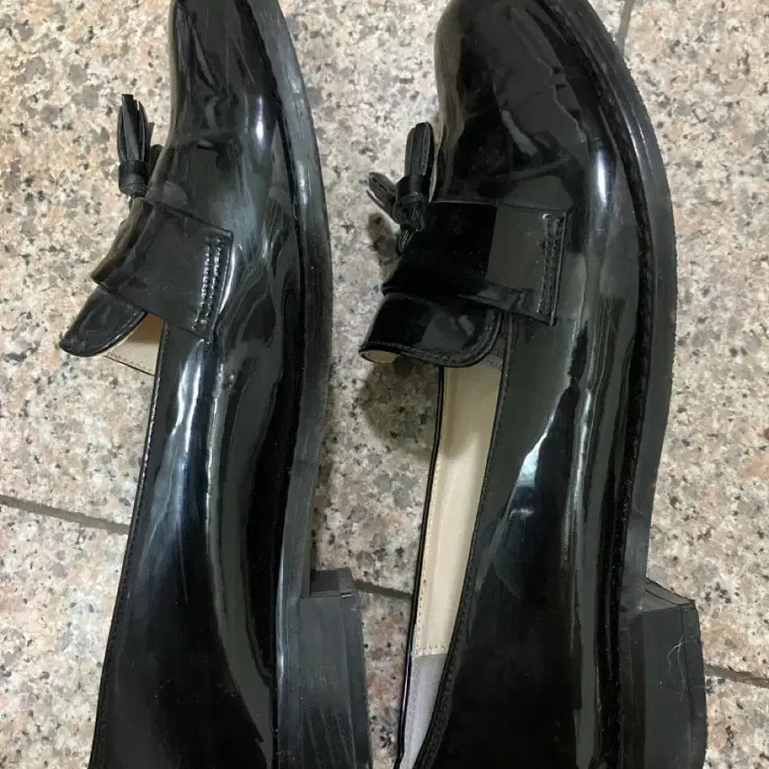 [BUNJANG] 2nd Concepts Black Enamel Tassel Loafers (Women&