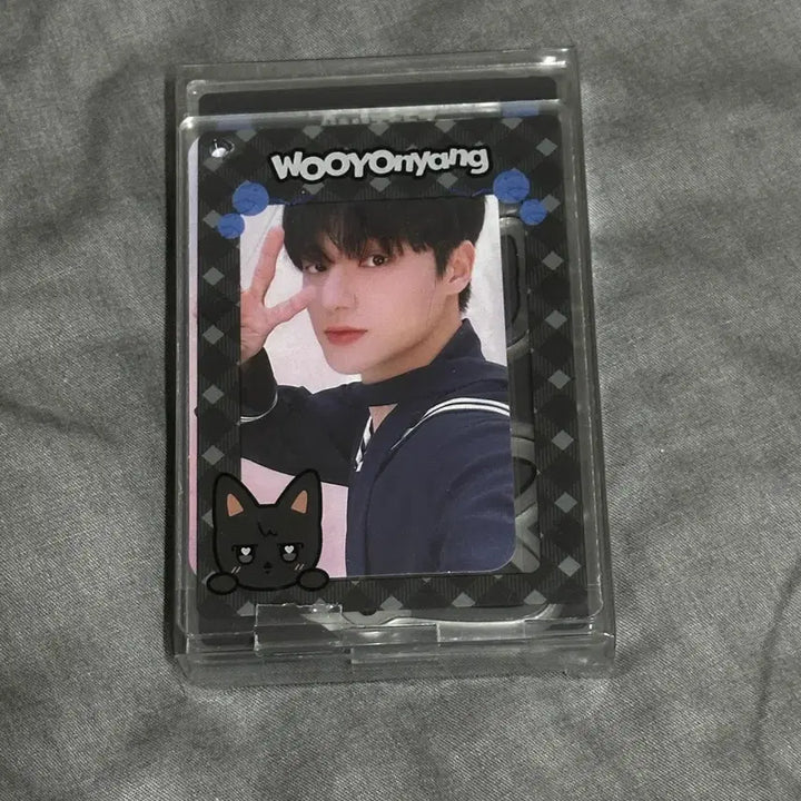 [BUNJANG] ATEEZ Wooyoung Acrylic Photo Frame / 원가)에이티즈 우영 아크릴포토프레임