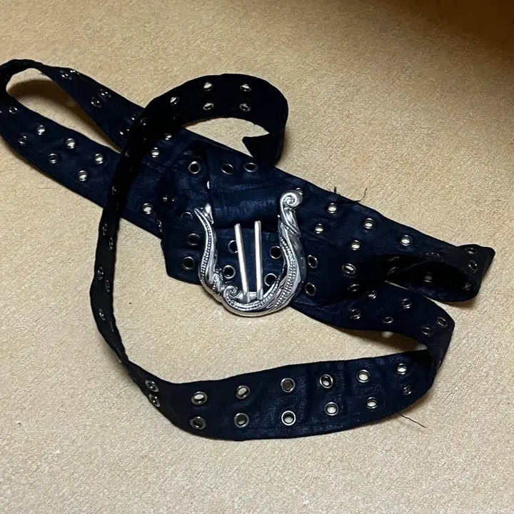[BUNJANG] Vintage Black Leather Perforated Belt with Antique Buckle / ONE)) 빈티지 블랙 가죽 펀칭 벨트 엔틱 버클