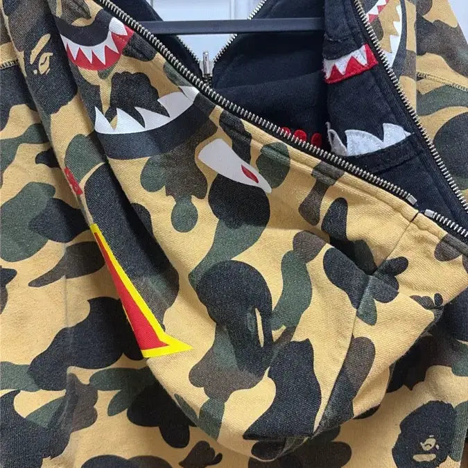 [SOLD OUT] 급처) 베이프 ponr 리버시블(양면) 샤크후드 정품