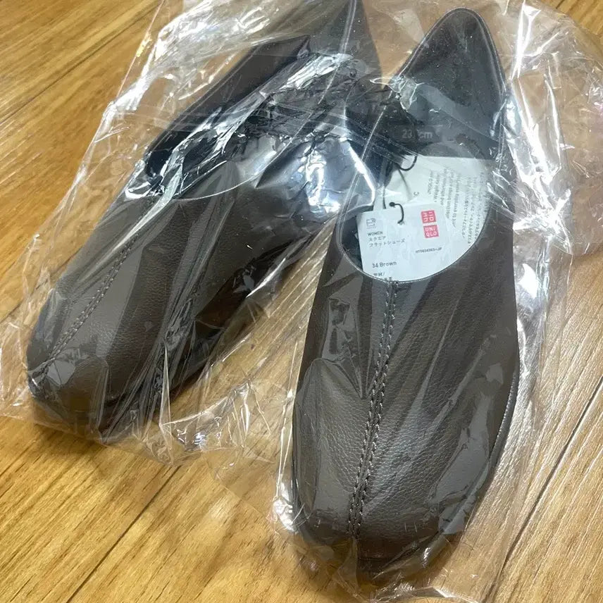 [SOLD OUT] 유니클로 스퀘어플랫슈즈 230 브라운 (새상품)