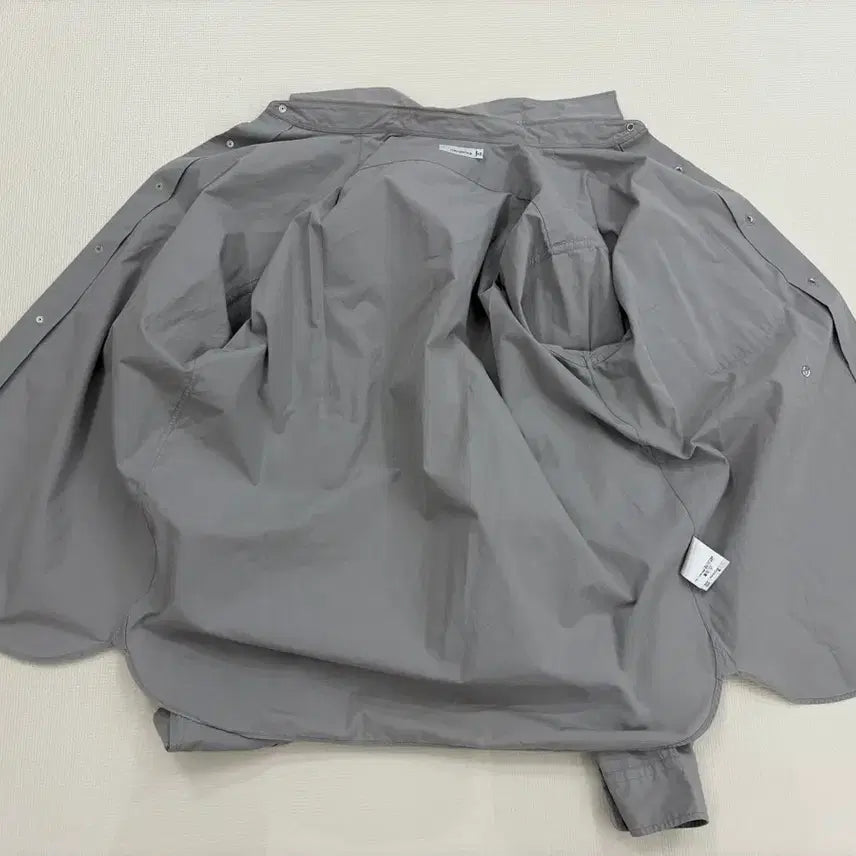 [SOLD OUT] [M] 나나미카 레귤러 카라 윈드셔츠 그레이