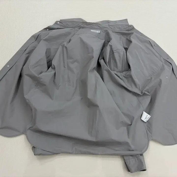 [SOLD OUT] [M] 나나미카 레귤러 카라 윈드셔츠 그레이